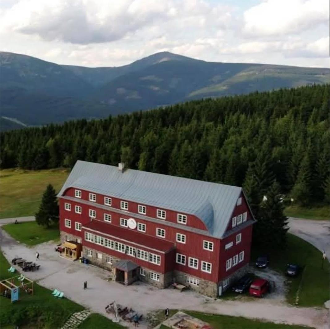 Prazska Bouda Hotel Pec pod Sněžkou Kültér fotó