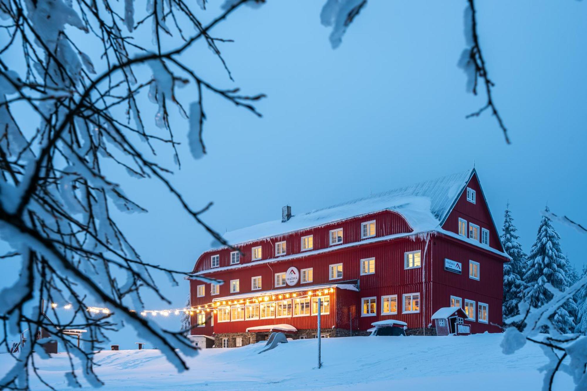Prazska Bouda Hotel Pec pod Sněžkou Kültér fotó